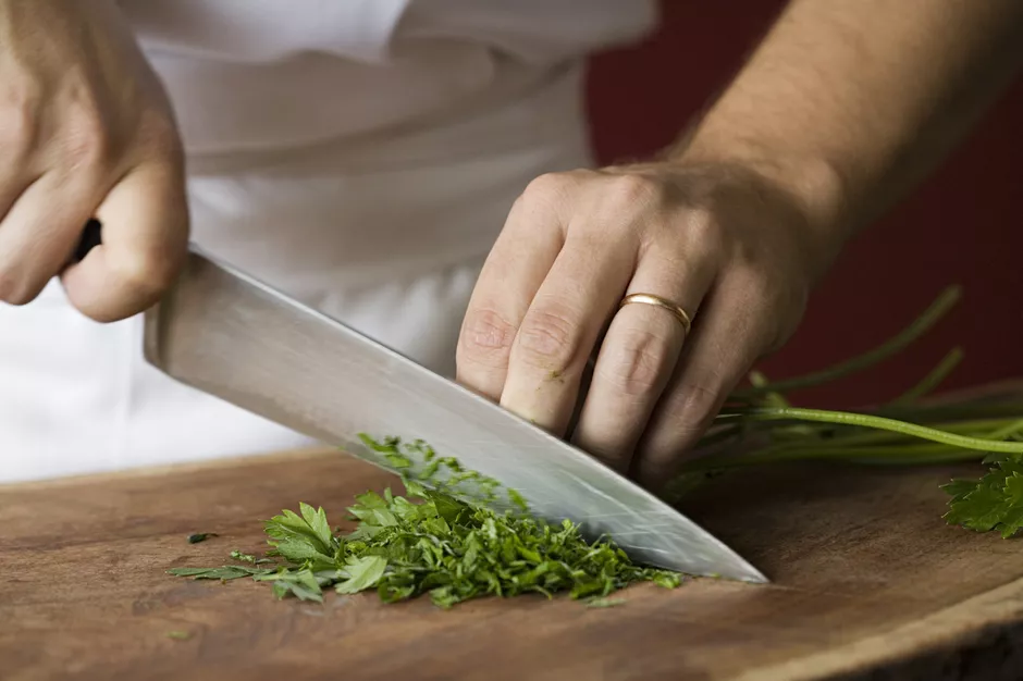 The Spruce Eats – How to Use A Chef’s Knife